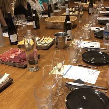 Ô Chateau - Wine Bars Near Me - Paris, 75 Ô Chateau - Wine Bars Near Me - Paris, 75