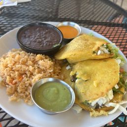 Gorditas Plate