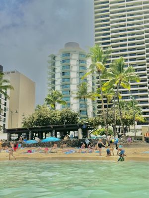 Waikiki Circle Hotel by null