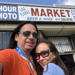 Las Flores Market & Photo - Lotto tickets