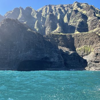 Na Pali Catamaran - Boat Charters Near Me - Hanalei, Hawaii
