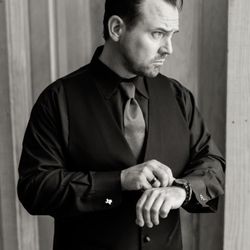 April Sapp Photography - My handsome groom! What a great photo!!