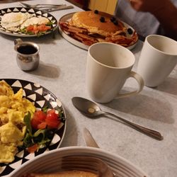 Cedar Oak Café - Husband's pancakes