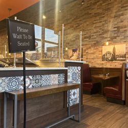 Russo's New York Pizzeria - Entry