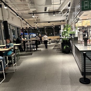 Shake Shack Westbury - Burgers Near Me - Garden City, New York Shake Shack Westbury - Burgers Near Me - Garden City, New York