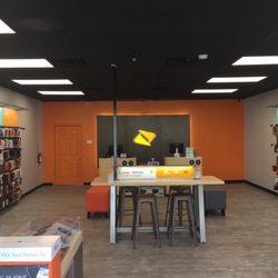 Store Entrance, Boost Mobile North Chicago
