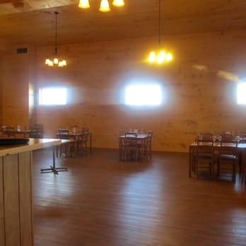 Caroline Cellars - Dining area - Wineries Near Me - Niagara On the Lake, Ontario Caroline Cellars - Dining area - Wineries Near Me - Niagara On the Lake, Ontario