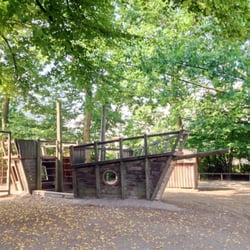 Grundschule Turmweg - Netter Pausenhof