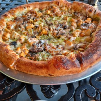 On The Kirb - Chicken and Pesto pizza, $16. - Gastropubs Near Me - Katy, Texas On The Kirb - Chicken and Pesto pizza, $16. - Gastropubs Near Me - Katy, Texas
