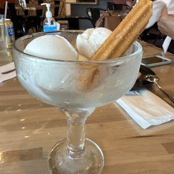 Kinoa - Churro with vanilla ice cream - Seafood Near Me - Bethlehem, Pennsylvania
