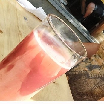 Réservoir - Bret cerise - Breakfast & Brunch Near Me - Montreal, Quebec Réservoir - Bret cerise - Breakfast & Brunch Near Me - Montreal, Quebec