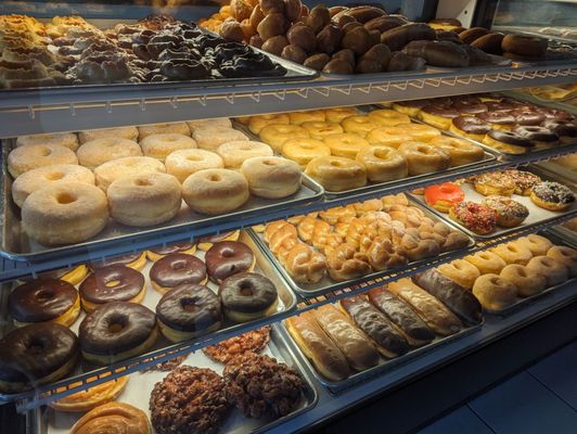 Grand Mission Donuts & Bakery by null