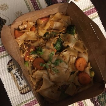 The Elephant Trail - Spicy vegetarian drunken noodles (takeout) - Thai Near Me - Avon, Connecticut The Elephant Trail - Spicy vegetarian drunken noodles (takeout) - Thai Near Me - Avon, Connecticut