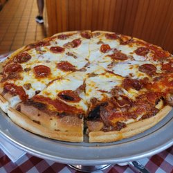 Uncle Joe's Pizzeria - The pizza we got.