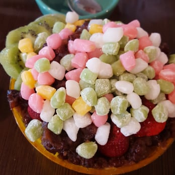 Takamatsu - Dessert with a friend after enjoying their wonderful lunch buffet! - Japanese Near Me - Tucson, Arizona