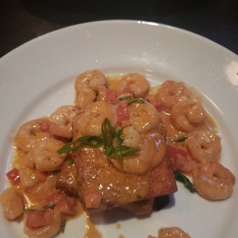 Marlow's Tavern - Shrimp n grits!!! So amazing! - New American Near Me - Kennesaw, Georgia
