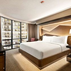 Hilton Vancouver Airport - Guest room