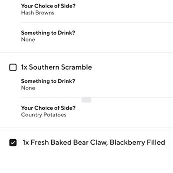 Black Bear Diner Vallejo - My order through door dash. This is what I ordered and there were no berries inside the bear claw - American Near Me - Vallejo, California