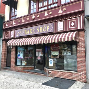 Carlo's Bakery - Outside the shop - Bakeries Near Me - Hoboken, New Jersey