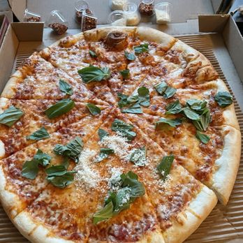 Pagliacci Pizza - Cheese pizza - Pizza Near Me - Seattle, Washington Pagliacci Pizza - Cheese pizza - Pizza Near Me - Seattle, Washington