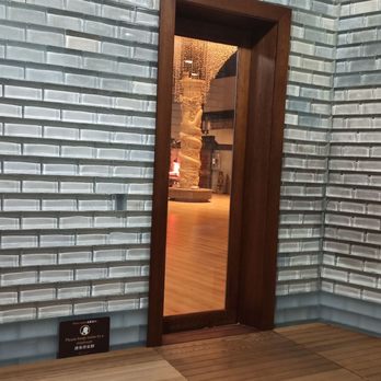 Go Place - Ice room 4°C - Day Spas Near Me - Markham, Ontario