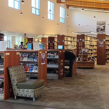 Murrieta Public Library - Inside - Libraries Near Me - Murrieta, California