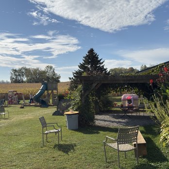 Dinges Farms - Farmers Market Near Me - Three Oaks, Michigan