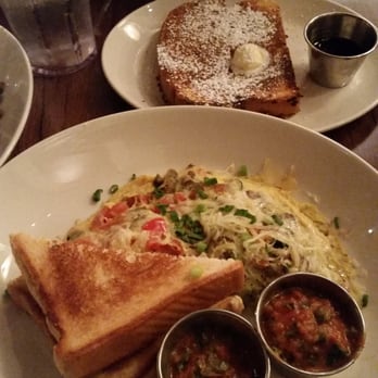 Black Walnut Café - Roasted veggie omelet & french toast - Cafes Near Me - Houston, Texas Black Walnut Café - Roasted veggie omelet & french toast - Cafes Near Me - Houston, Texas