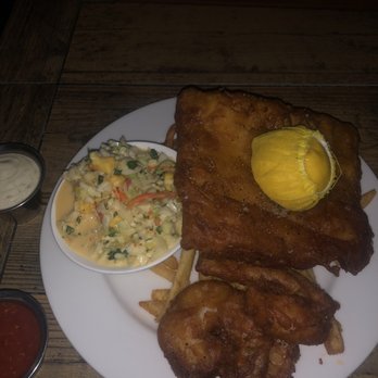Skipper's Dockside - Platter - Seafood Near Me - Key Largo, Florida Skipper's Dockside - Platter - Seafood Near Me - Key Largo, Florida