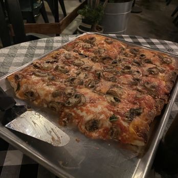 Weirdough’s Pizza - Brooklyn pizza with sautéed mushrooms - Pizza Near Me - Burbank, California Weirdough’s Pizza - Brooklyn pizza with sautéed mushrooms - Pizza Near Me - Burbank, California