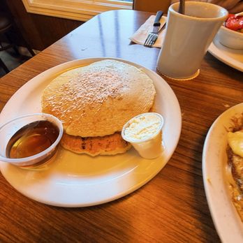 Mountain Oaks Cafe - Ofcourse with pancakes - American Near Me - Oakhurst, California Mountain Oaks Cafe - Ofcourse with pancakes - American Near Me - Oakhurst, California