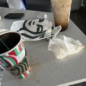 Starbucks - No bags for my sandwiches, no drink holders. The lid popped off my coffee - Coffee & Tea Near Me - Las Vegas, Nevada Starbucks - No bags for my sandwiches, no drink holders. The lid popped off my coffee - Coffee & Tea Near Me - Las Vegas, Nevada