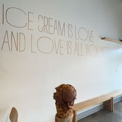 Parachute Ice Cream - Vegan chocolate peanut butter