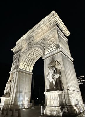 Washington Square Hotel by null