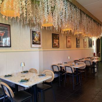 Peaberry - Dining area - Mediterranean Near Me - Yonkers, New York Peaberry - Dining area - Mediterranean Near Me - Yonkers, New York
