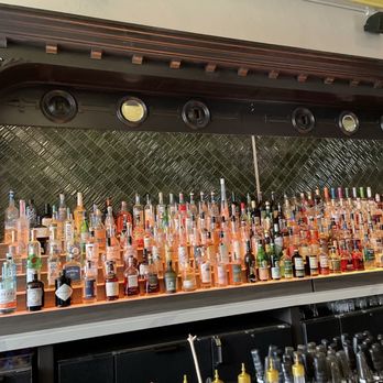 Dana's - Historical Back Bar - Cocktail Bars Near Me - Fort Wayne, Indiana