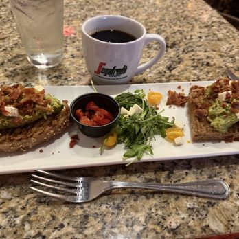 Chez Fabien - Avocado toast - French Near Me - Grapevine, Texas