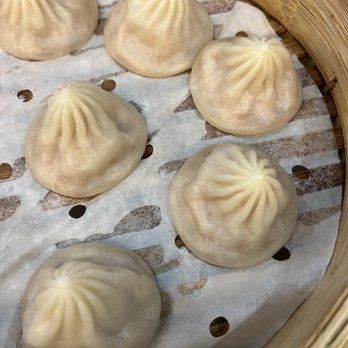 Supreme Dumplings - Supreme Pork Xiao Long Bao (8) - Shanghainese Near Me - Bellevue, Washington