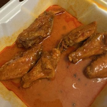 Zipps Sports Grill - Chicken Zipps Wings - Sports Bars Near Me - Gilbert, Arizona