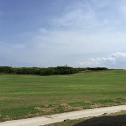 Parador de el Saler - Justo donde terminan los arbustos verdes está la playa