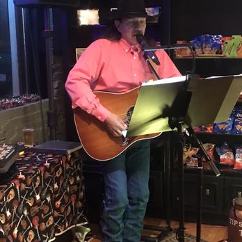 Inman Beer Vault - Great singer - Beer Bar Near Me - Inman, South Carolina