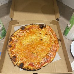 Denly Gardens - Cheese pizza