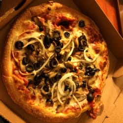 Fox's Pizza Den - Small mushroom, onion & olive pizza