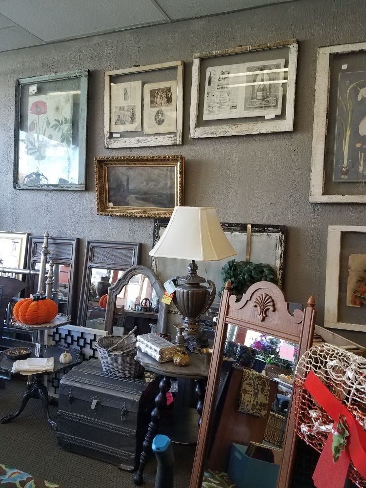 GOOSELAKE CREATIONS Updated September 2024 705 3rd Ave SE, Cedar