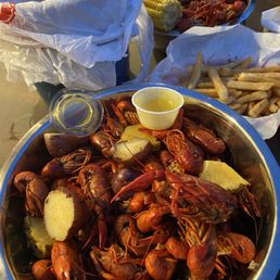 2 orders of 3lbs with a side of fries 2 orders of 3lbs with a side of fries
