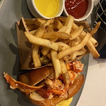 Atlantic Fish - Warm Lobster Roll - Seafood Near Me - Boston, Massachusetts