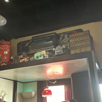 Cruiser's Cafe 66 - American Near Me - Williams, Arizona