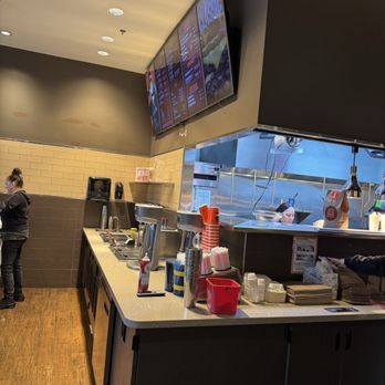 Smashburger - Inside - Burgers Near Me - Waterford, Connecticut