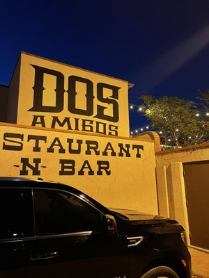Dos Amigos by null