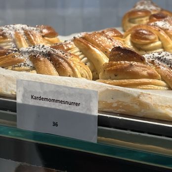 Juno the Bakery - Cardamom Buns - Bakeries Near Me - Copenhagen, 84 Juno the Bakery - Cardamom Buns - Bakeries Near Me - Copenhagen, 84